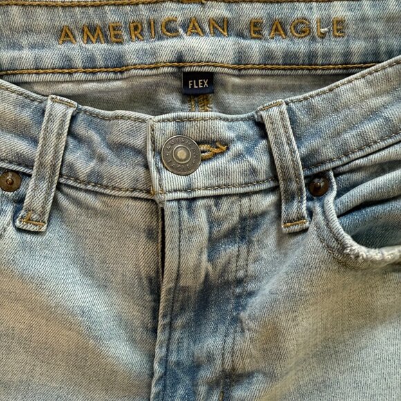 American Eagle Flex Light Wash Mens Jeans 30x30 Straight Fit Distressed Denim - Picture 3 of 9